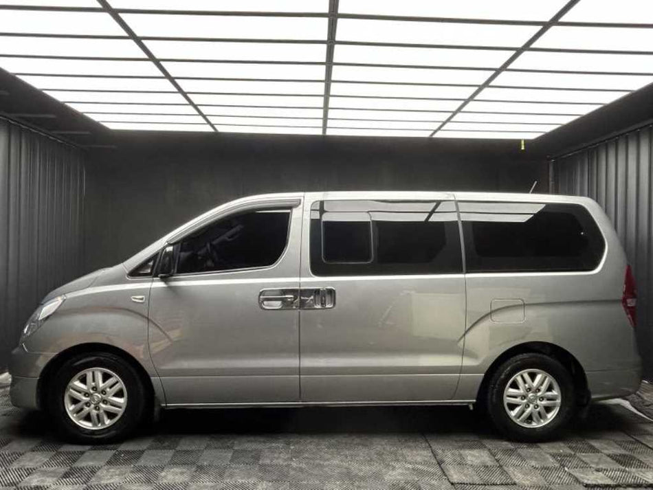 Hyundai Starex — photo 02