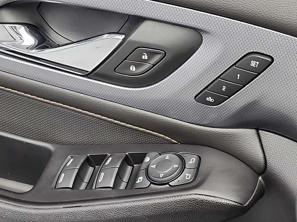 CHEVROLET Traverse — photo 19