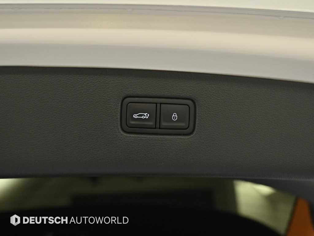 Genesis GV80 — photo 20
