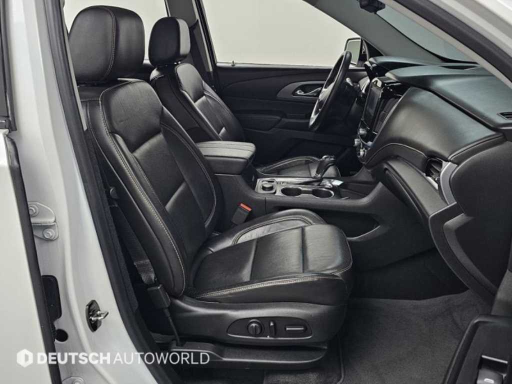 CHEVROLET Traverse — photo 10