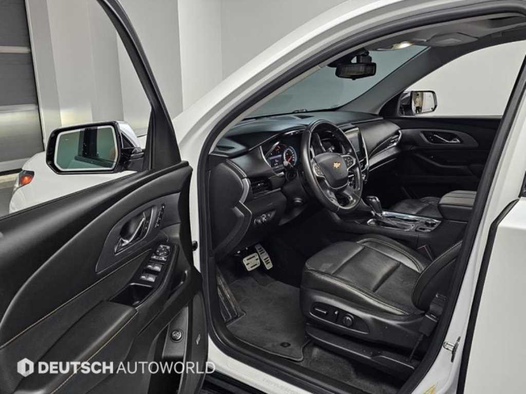 CHEVROLET Traverse — photo 11