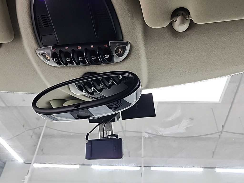 Mini Cooper — photo 15