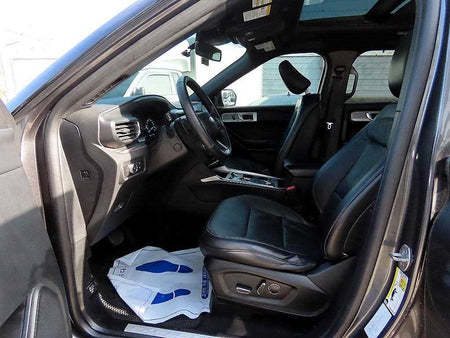 Ford Explorer — photo 05
