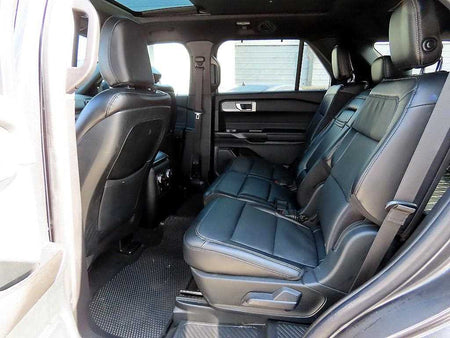 Ford Explorer — photo 06