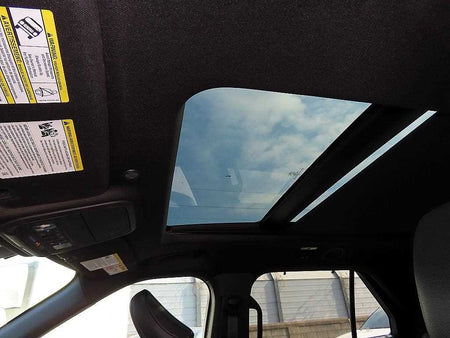 Ford Explorer — photo 18