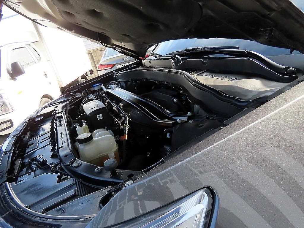 Ford Explorer — photo 19