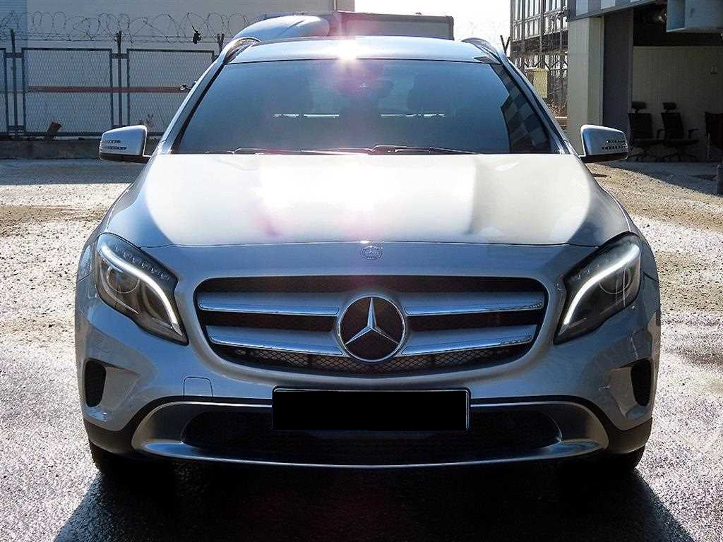 Mercedes-Benz GLA-Class — photo 01