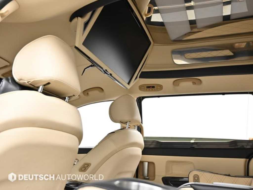 Kia Carnival — photo 01