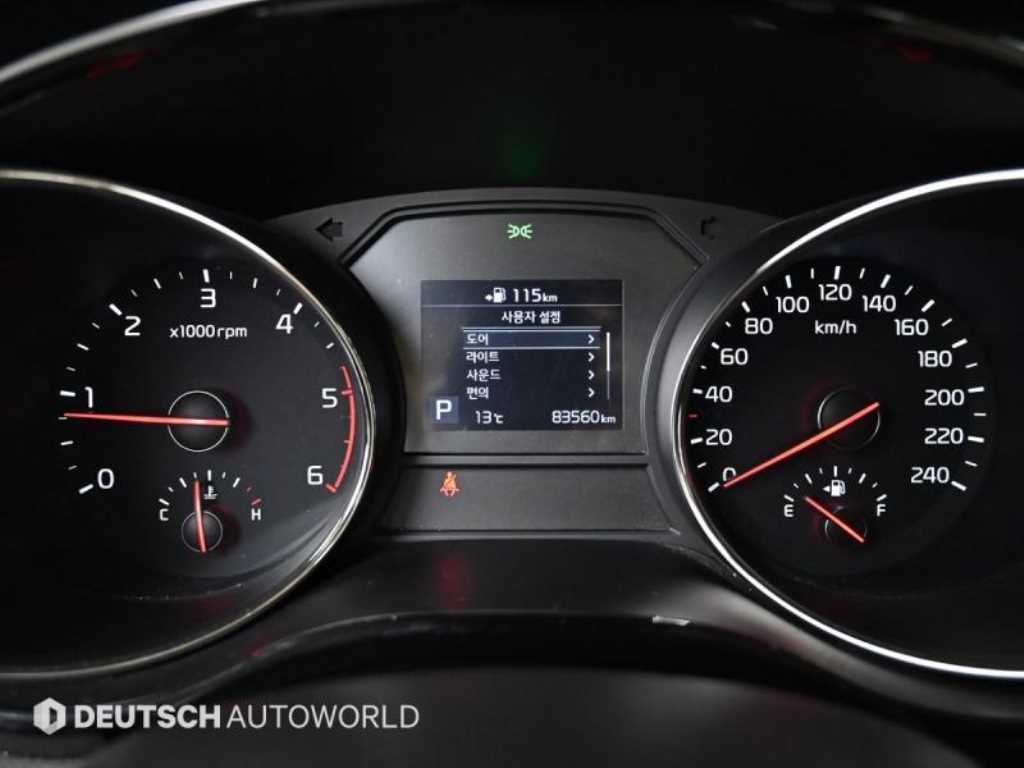 Kia Carnival — photo 10