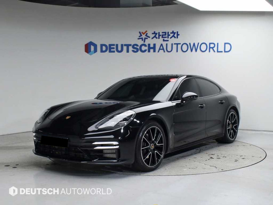 Porsche Panamera — photo 01