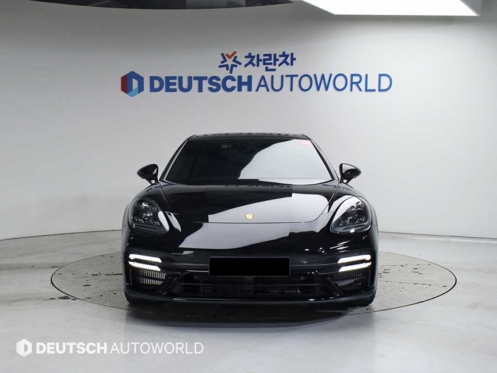 Porsche Panamera — photo 03