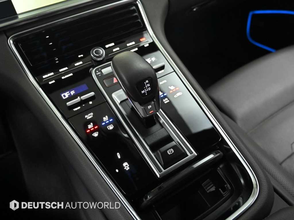 Porsche Panamera — photo 09