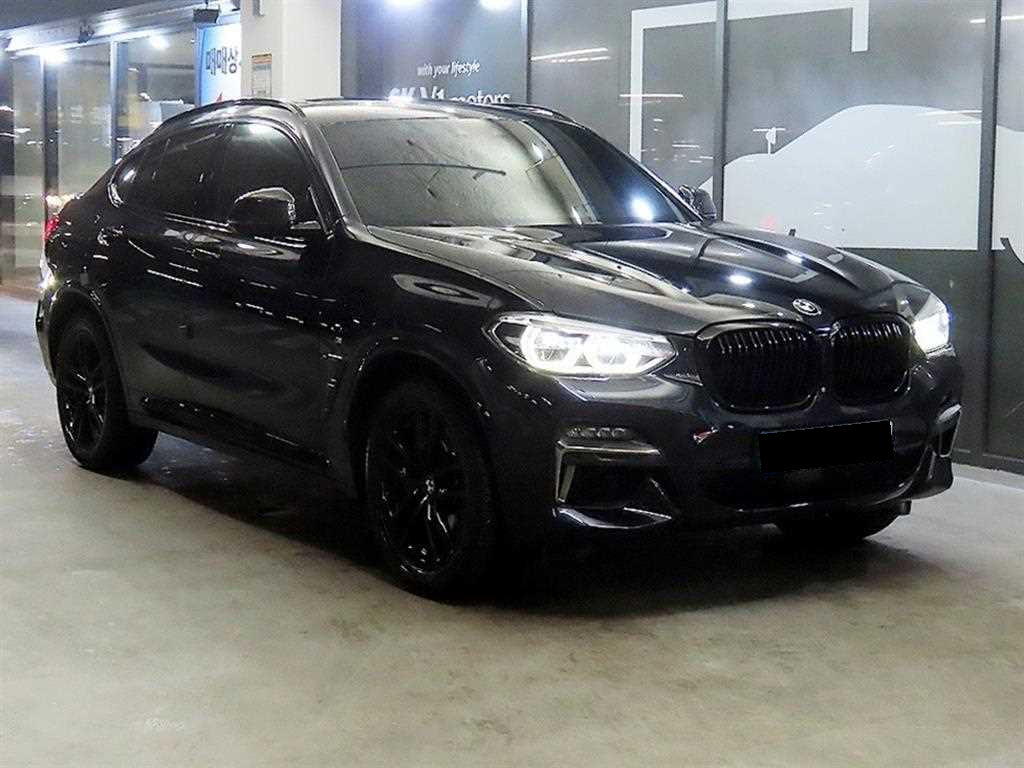 BMW X4 — photo 01