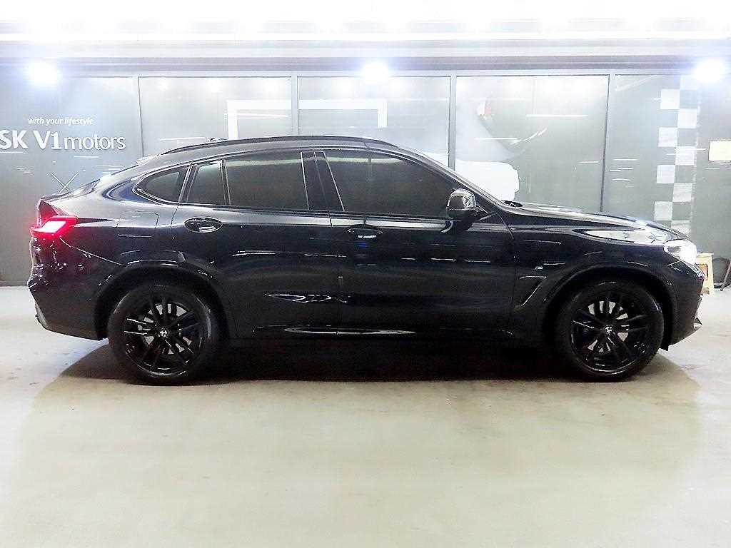 BMW X4 — photo 03