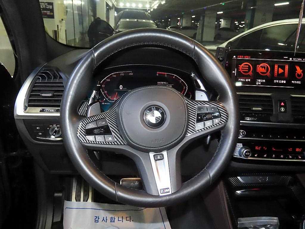 BMW X4 — photo 08