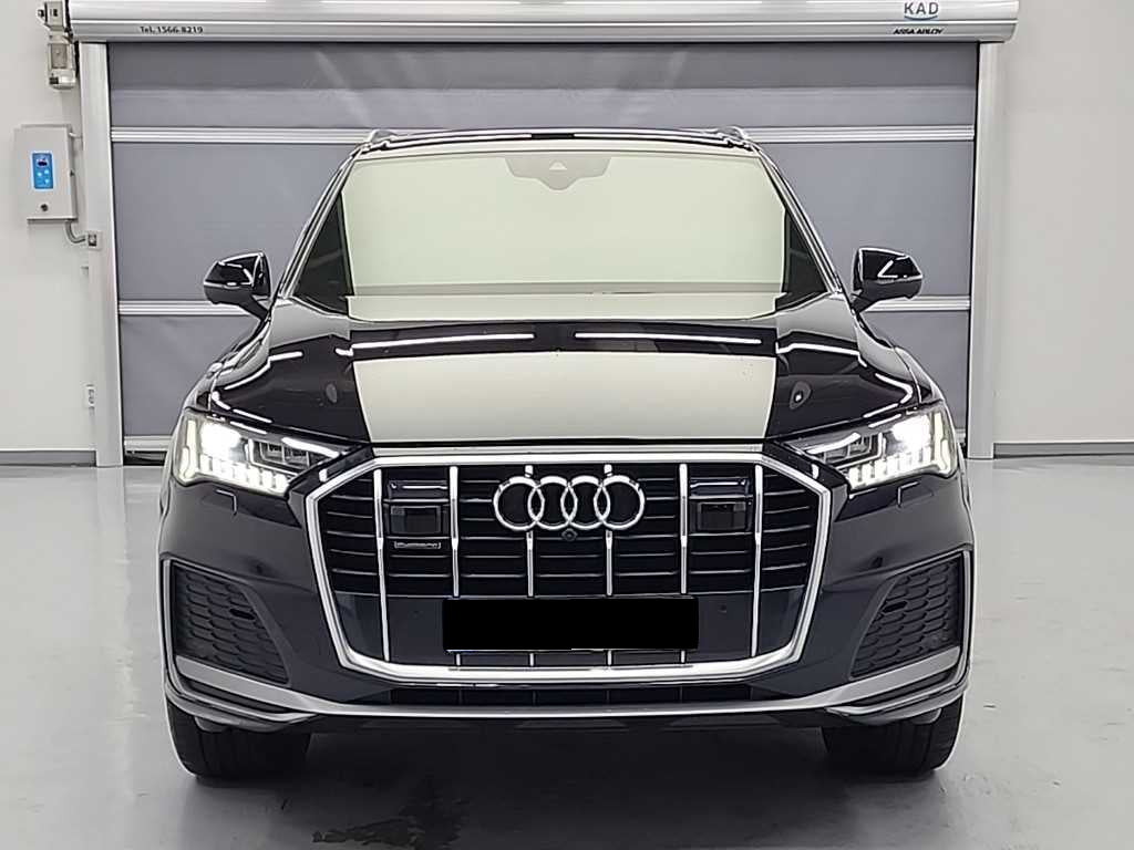 Audi Q7 — photo 02
