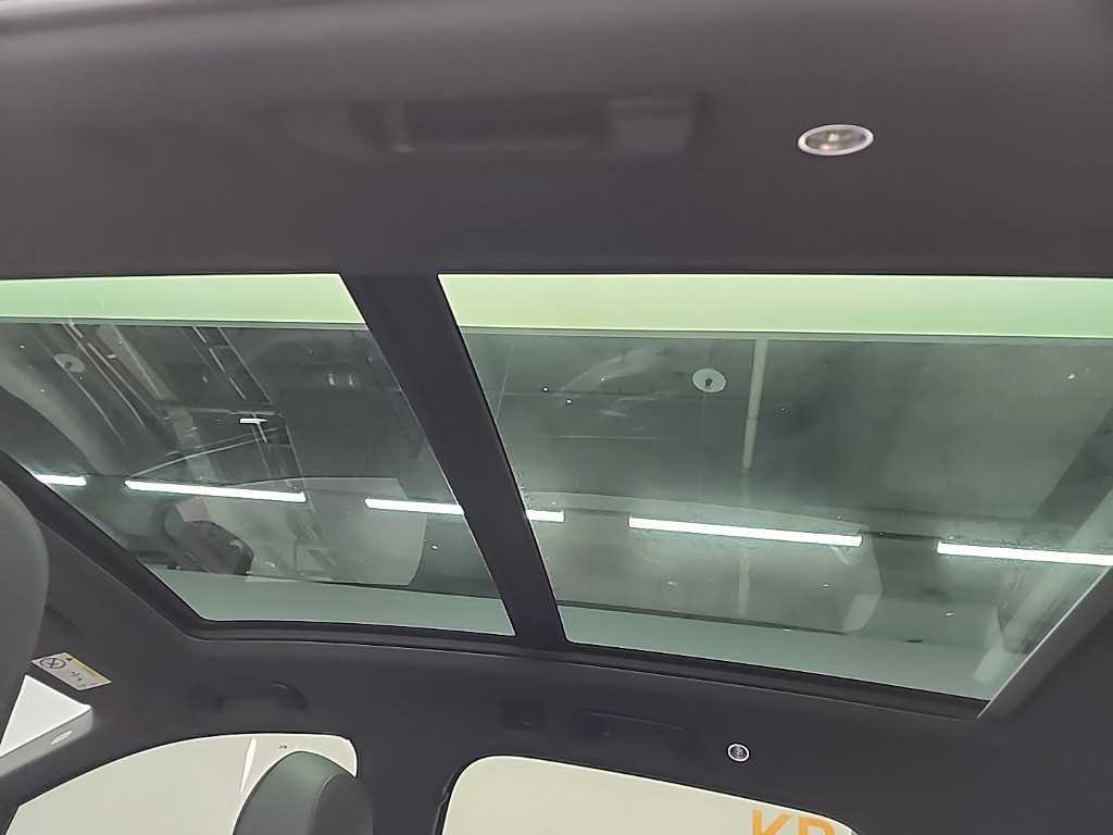 Audi Q7 — photo 14
