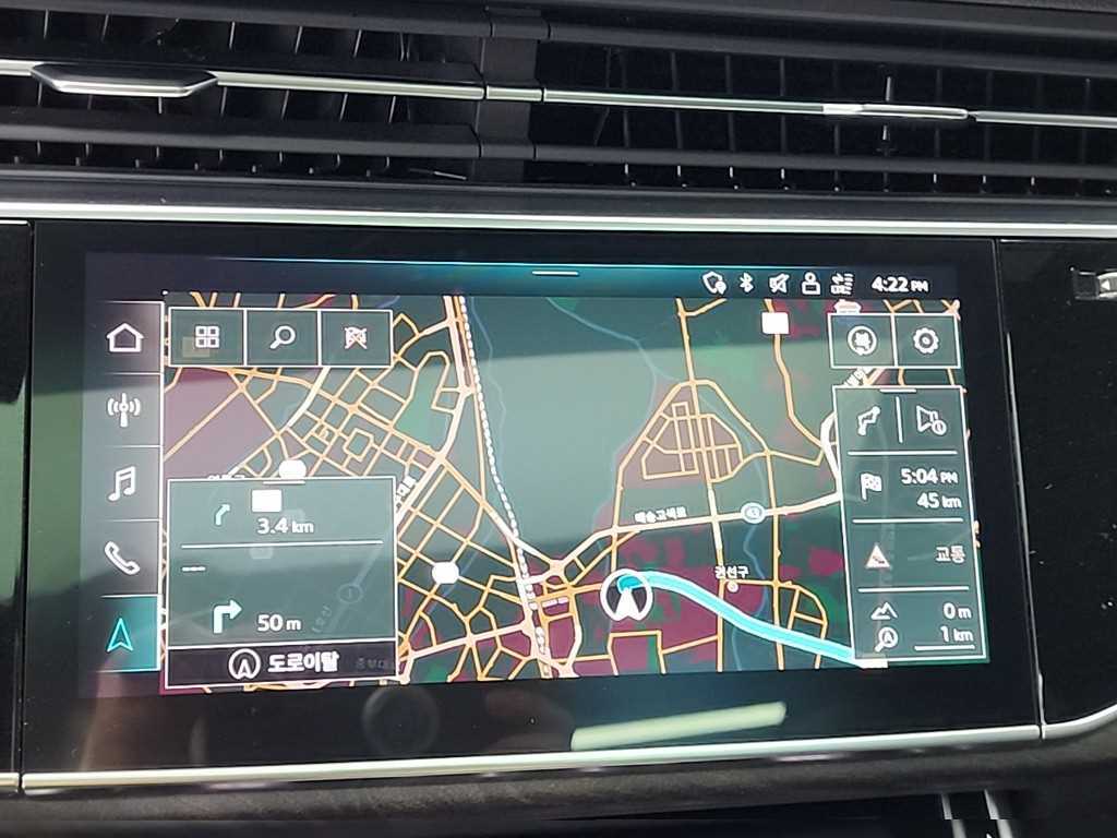 Audi Q7 — photo 15