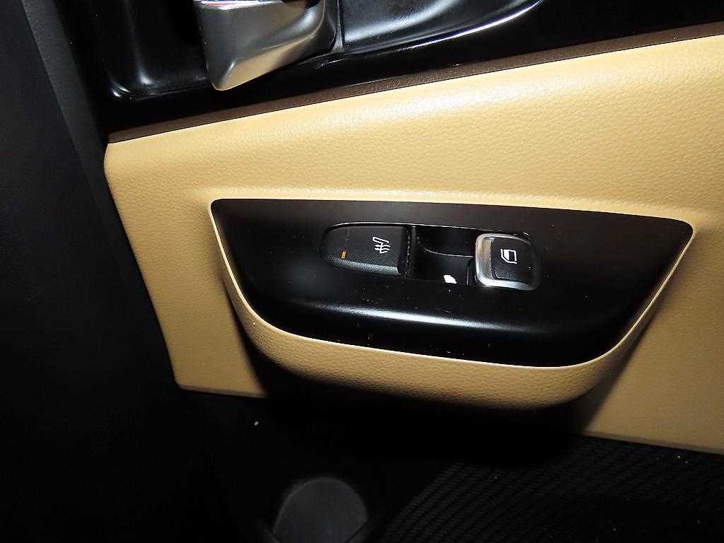 Kia Carnival — photo 15