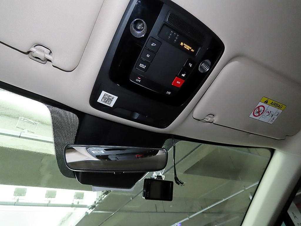 Kia Carnival — photo 17