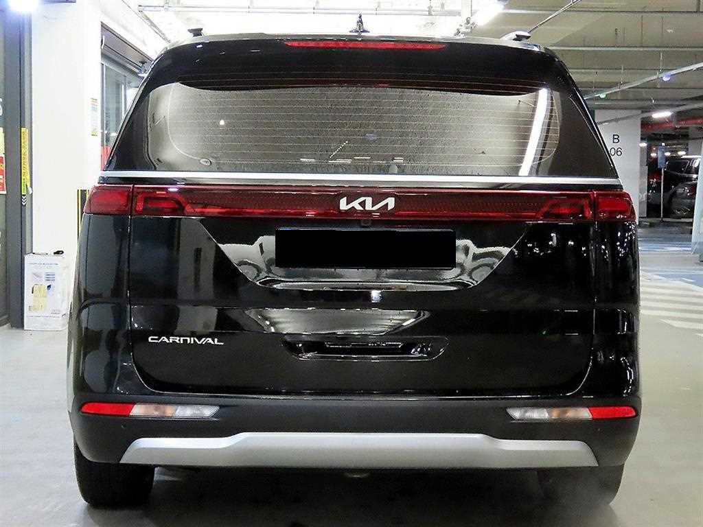 Kia Carnival — photo 05