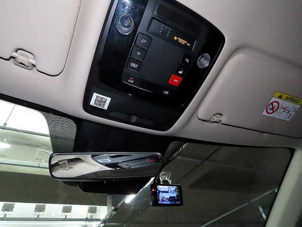 Kia Carnival — photo 16