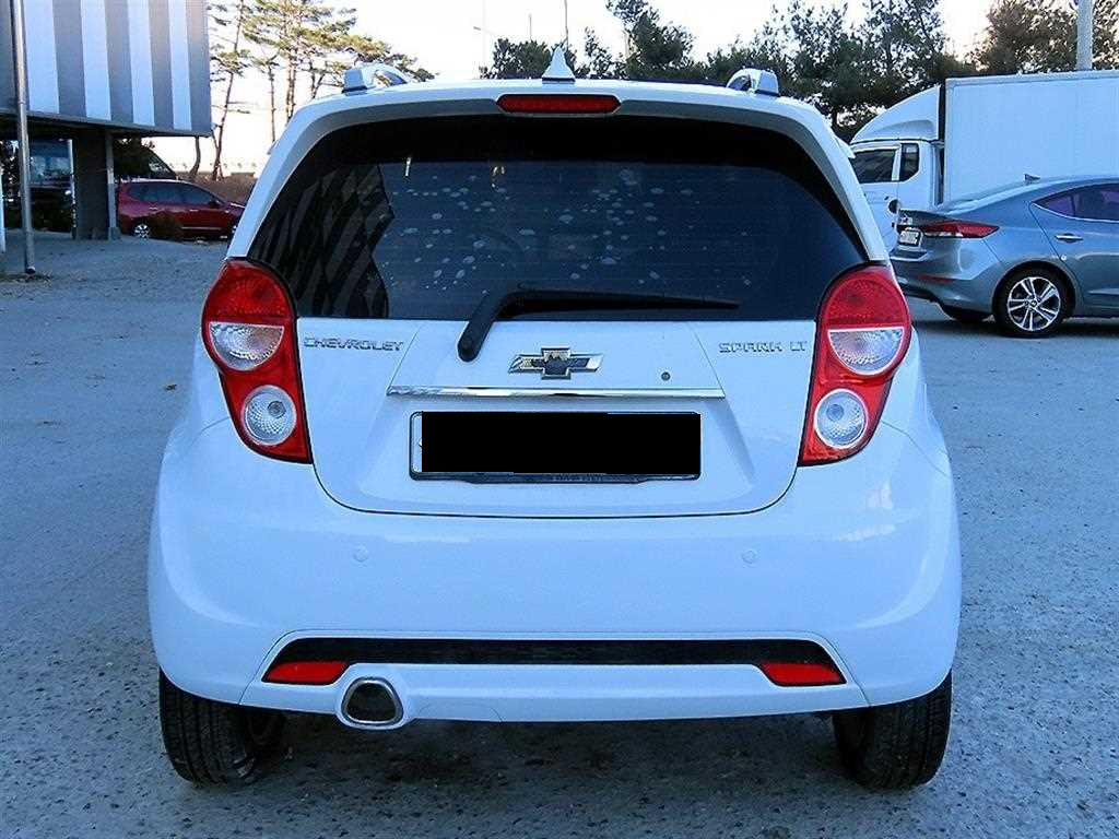 CHEVROLET Spark — photo 04
