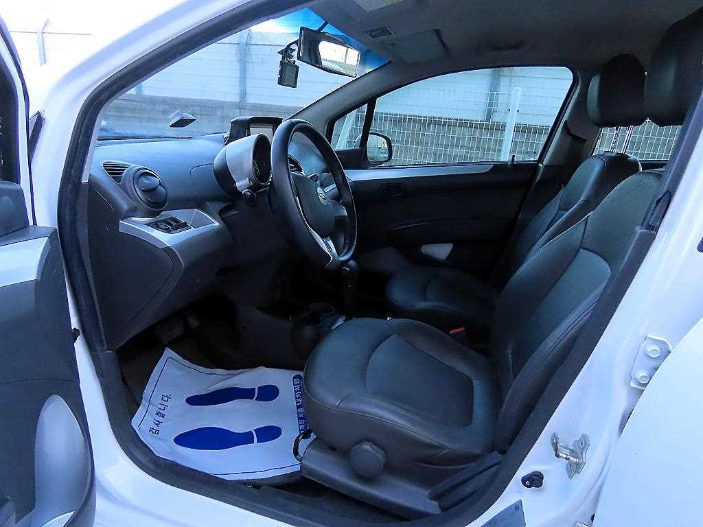 CHEVROLET Spark — photo 05