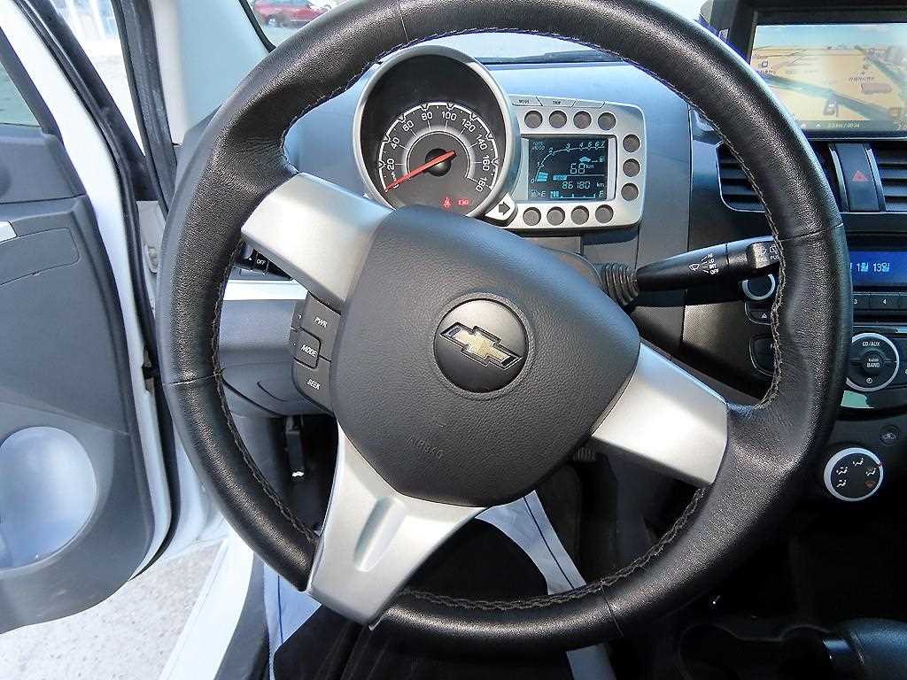 CHEVROLET Spark — photo 08