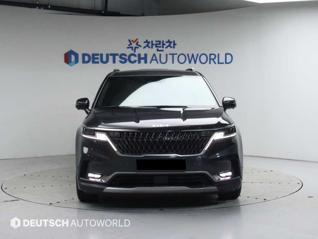 Kia Carnival — photo 01