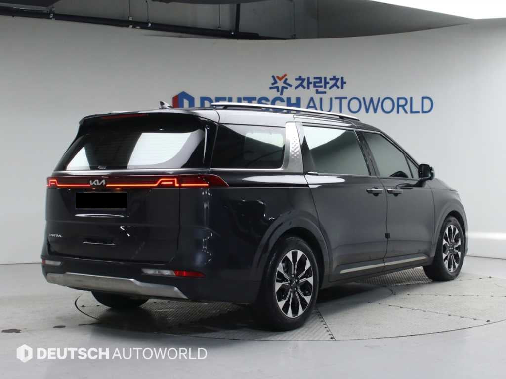 Kia Carnival — photo 03