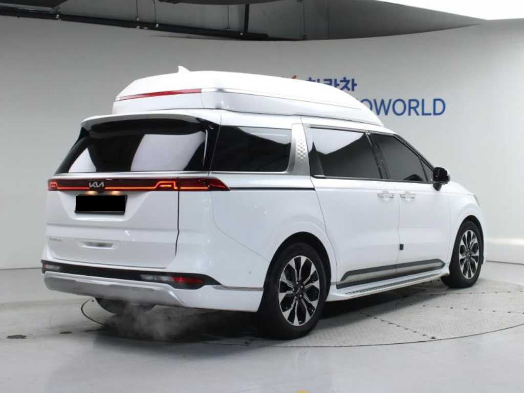 Kia Carnival — photo 02