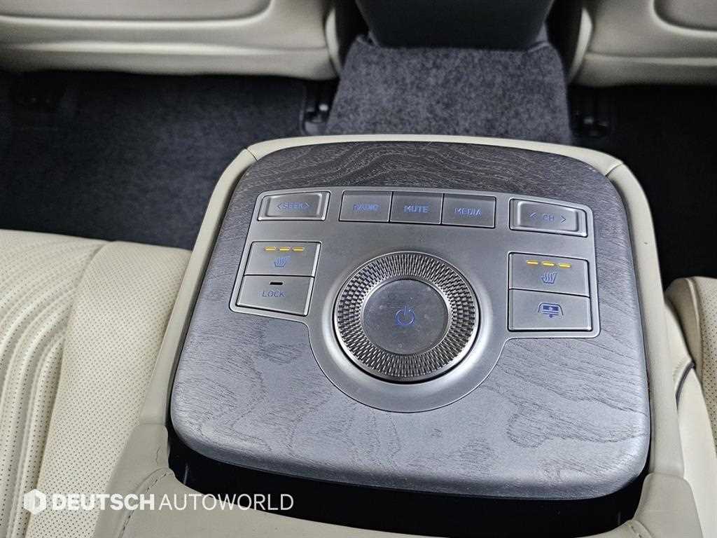 Genesis G80 — photo 16