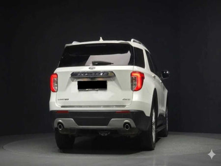 Ford Explorer — photo 02