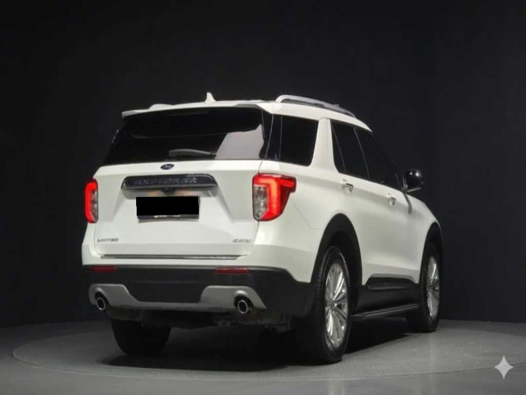 Ford Explorer — photo 04