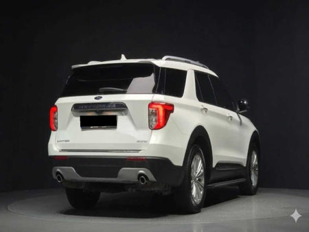 Ford Explorer — photo 04