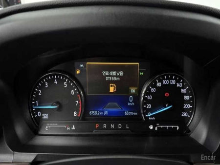 Ford Explorer — photo 06