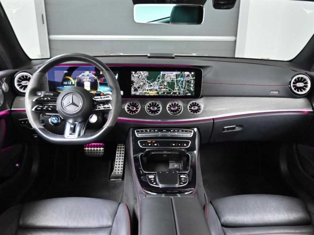 Mercedes-Benz E-Class — photo 05