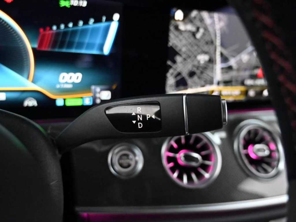 Mercedes-Benz E-Class — photo 07