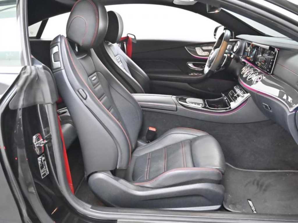 Mercedes-Benz E-Class — photo 14