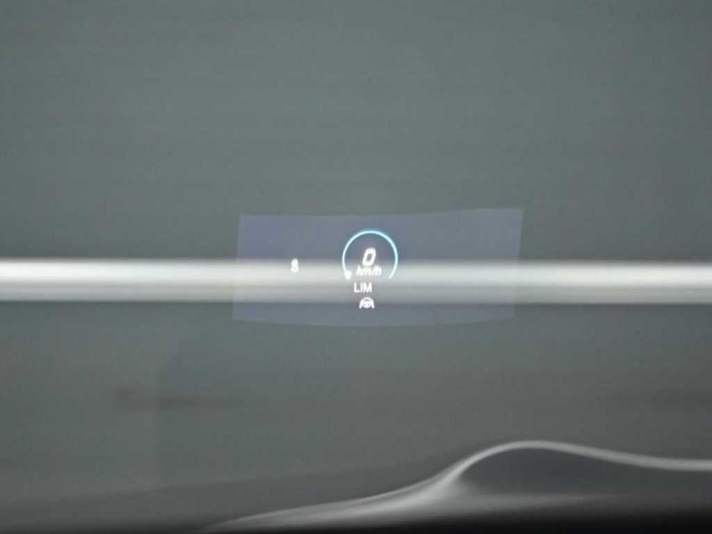 Mercedes-Benz E-Class — photo 17