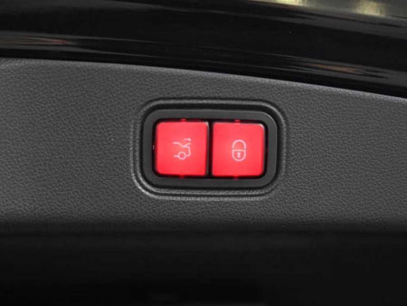 Mercedes-Benz E-Class — photo 18