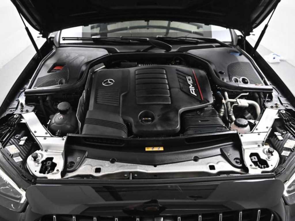 Mercedes-Benz E-Class — photo 19