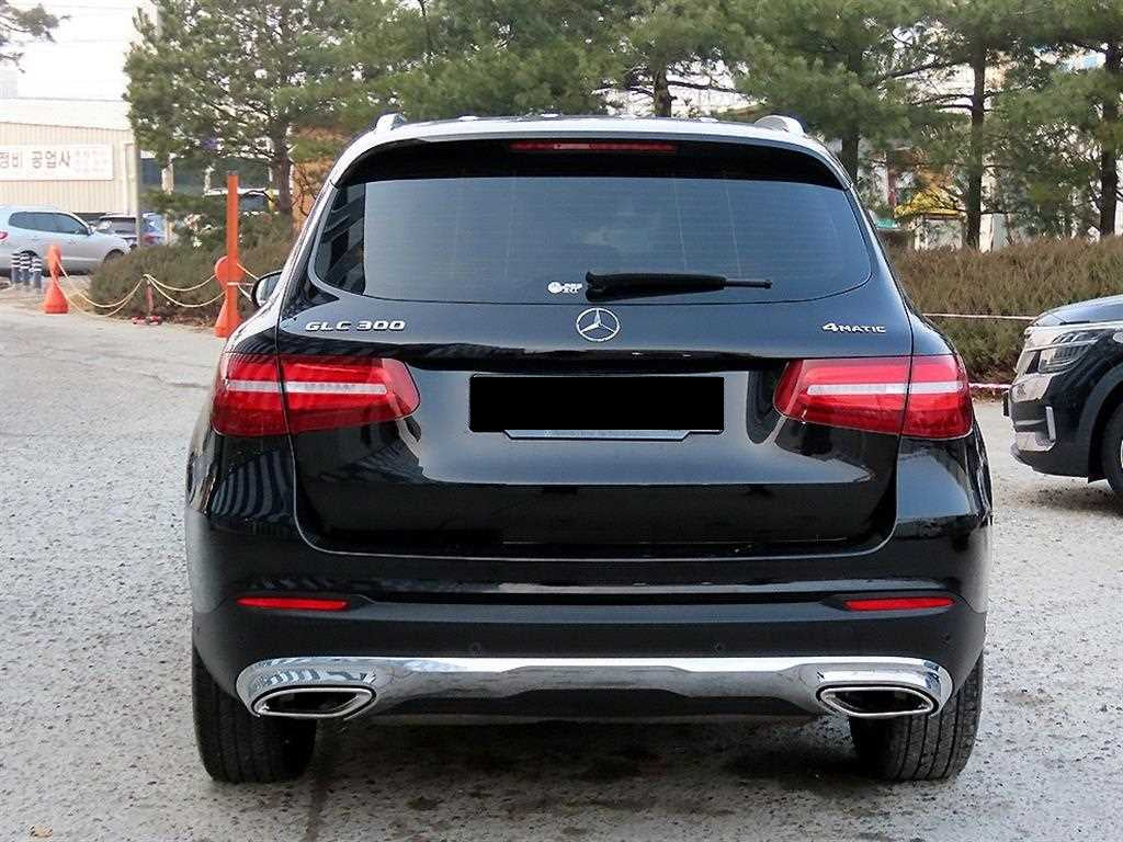 Mercedes-Benz GLC-Class — photo 04