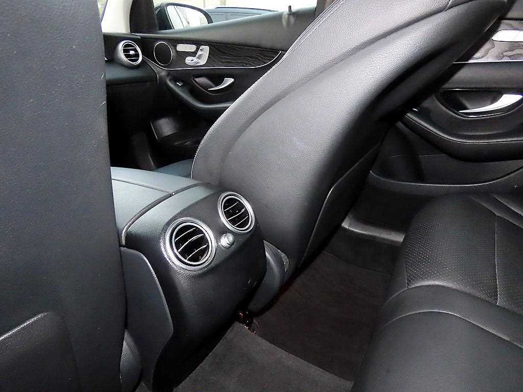 Mercedes-Benz GLC-Class — photo 16