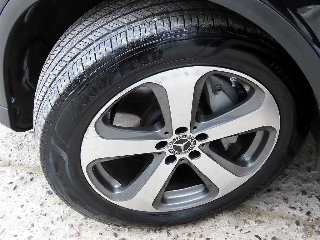 Mercedes-Benz GLC-Class — photo 20
