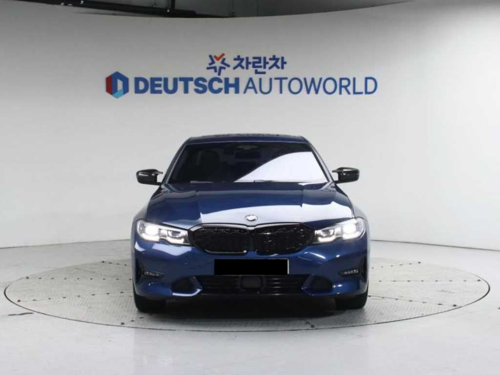BMW 3-Series — photo 03