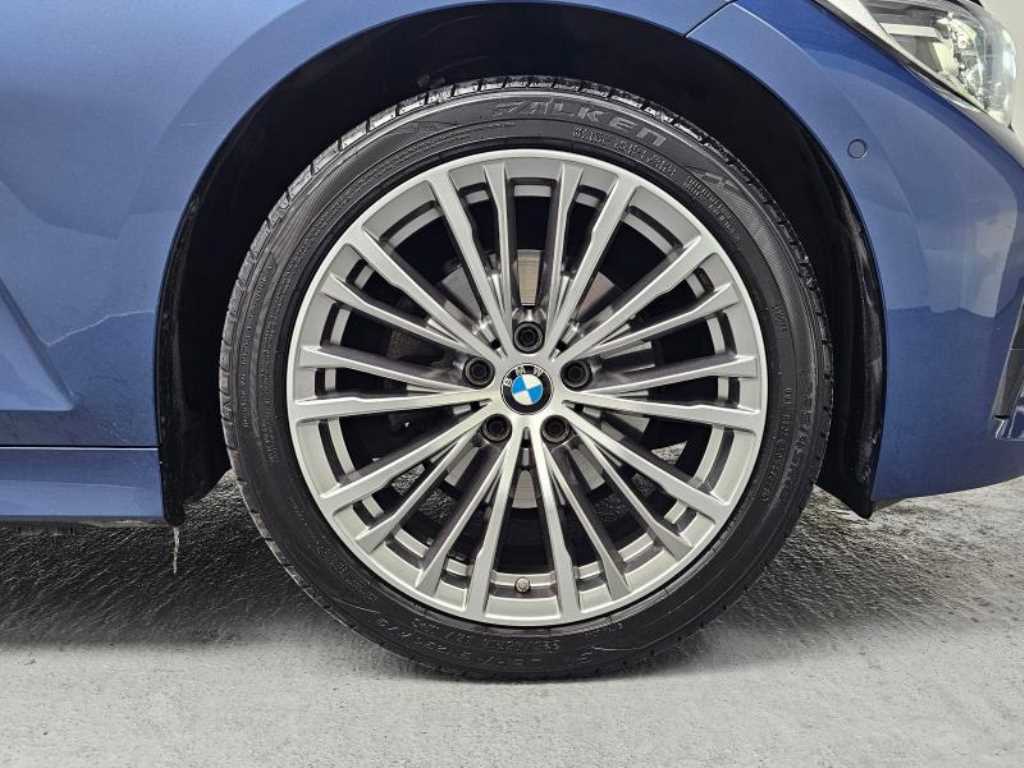 BMW 3-Series — photo 05