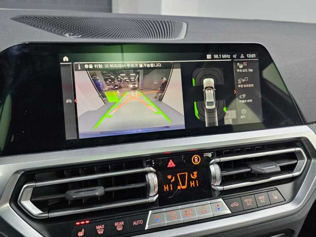 BMW 3-Series — photo 15
