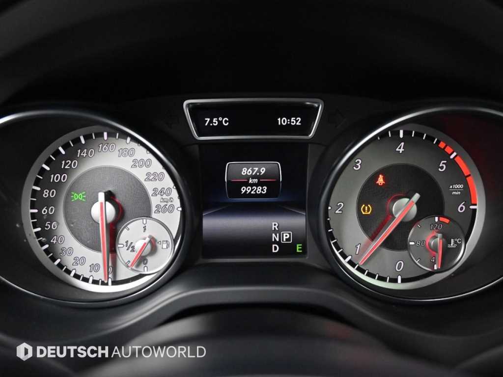 Mercedes-Benz CLA-Class — photo 08